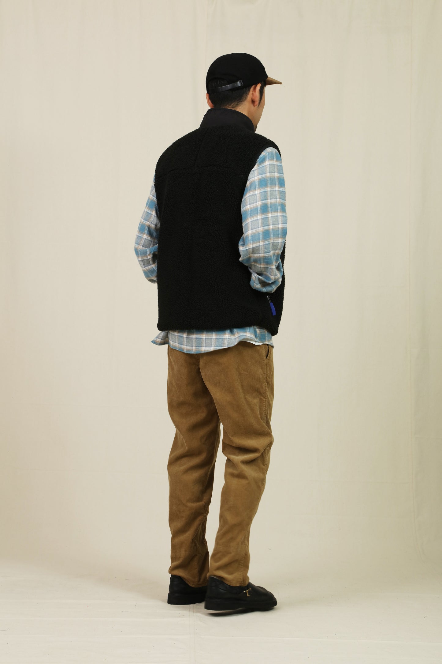 BOOTS CUT PANTS