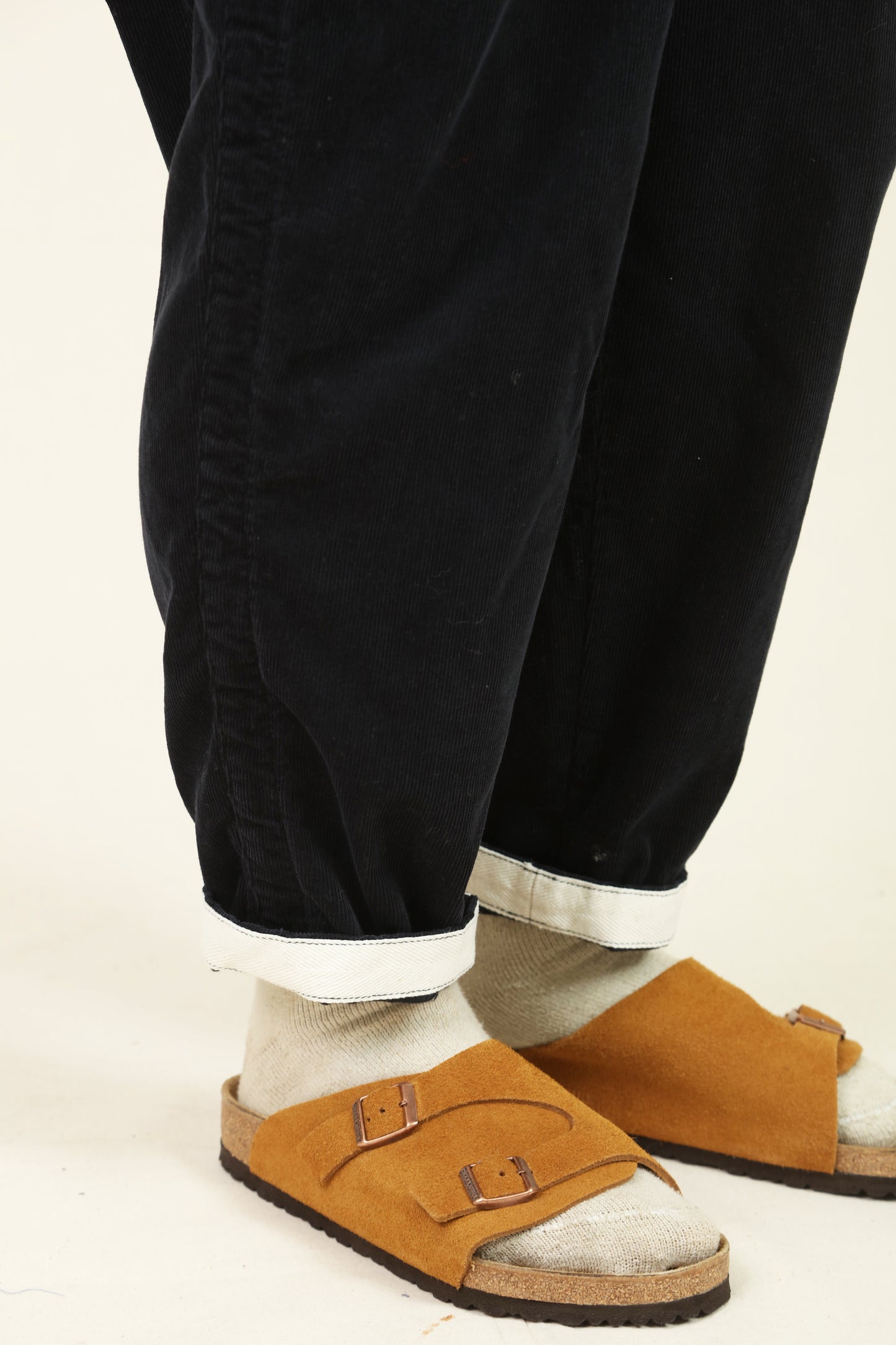 BIG SILHOUETTE PANTS