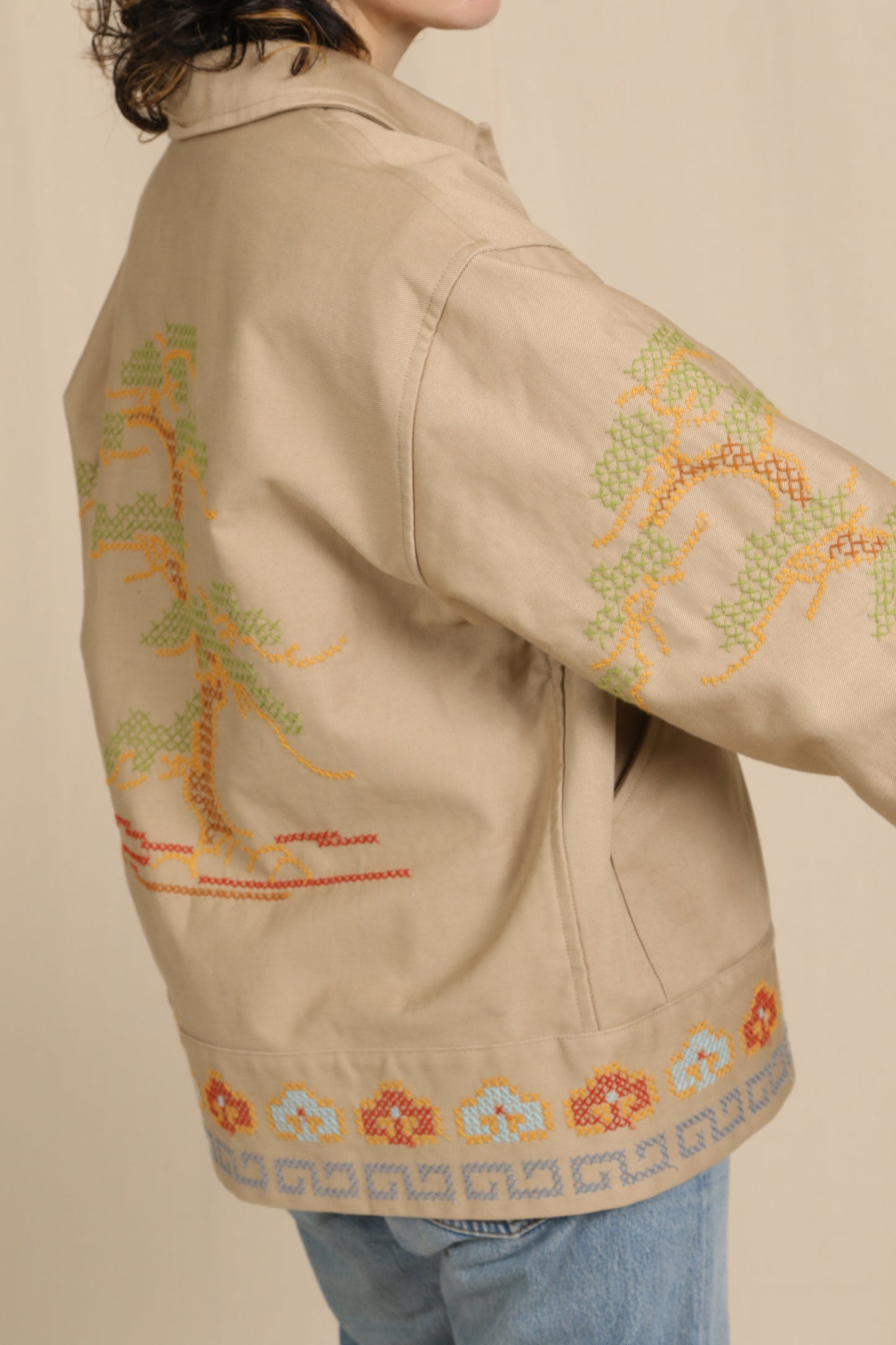 Pine tree embroidery jacket
