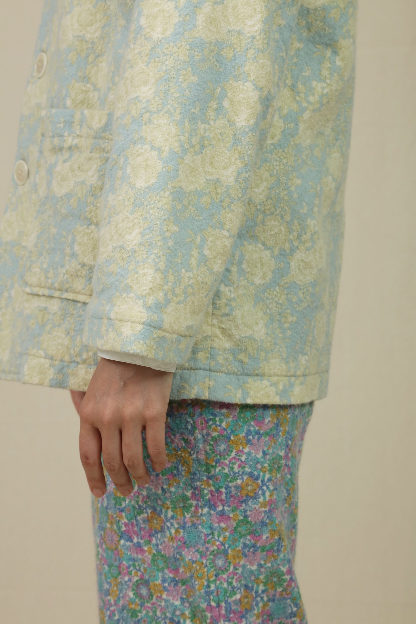 SHORT COAT