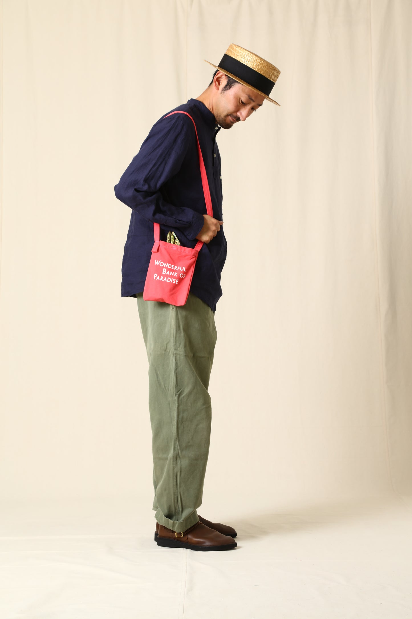 (a)BANK BAG (M)、(b)BANK BAG (S)
