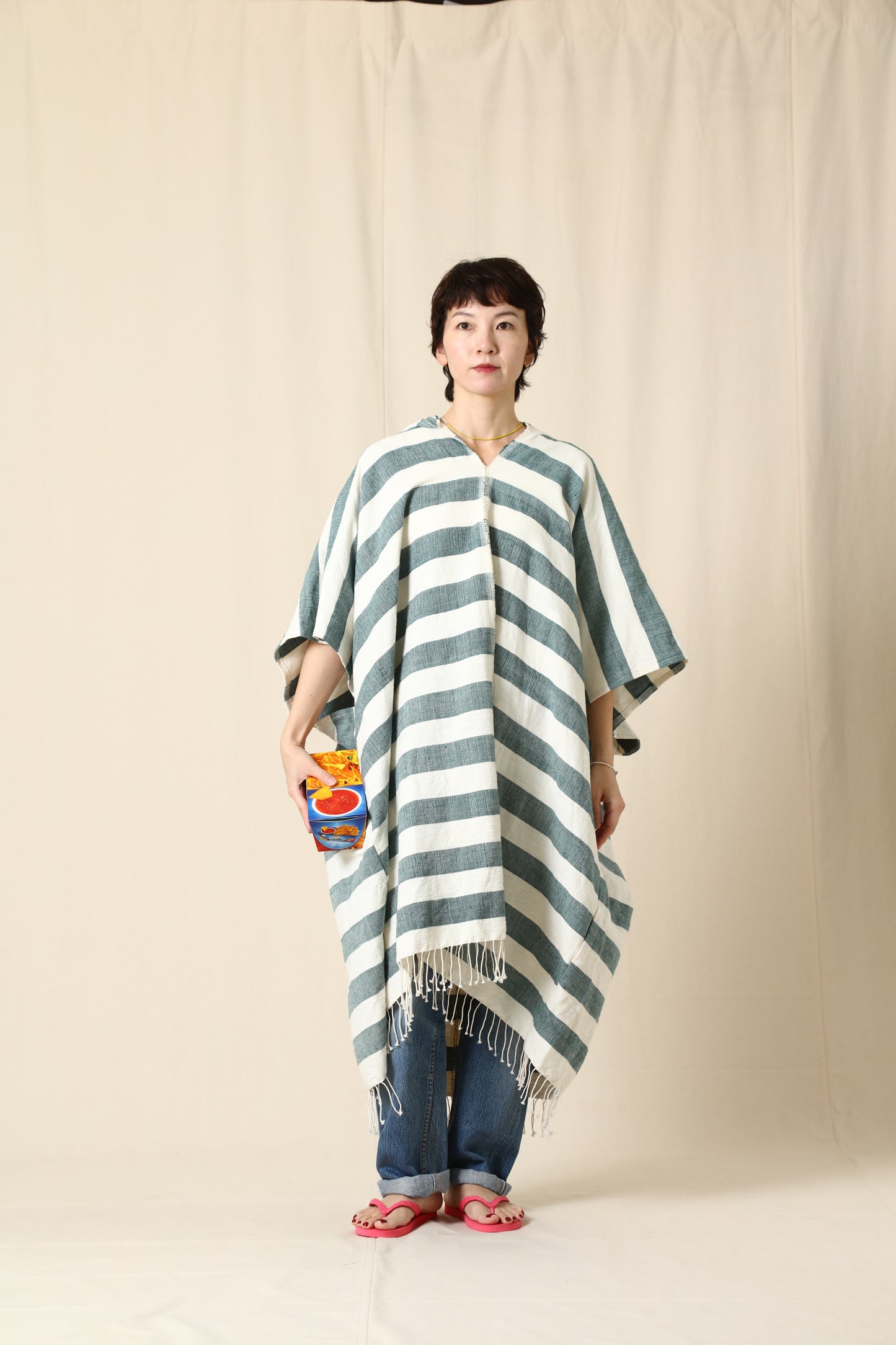 sabahar hooded poncho / jonnlynx