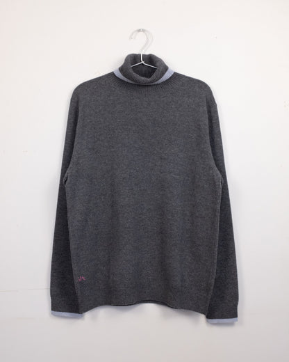 TURTLE NECK SWEATER / P43