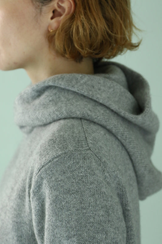 CASHMERE KNIT HOOD