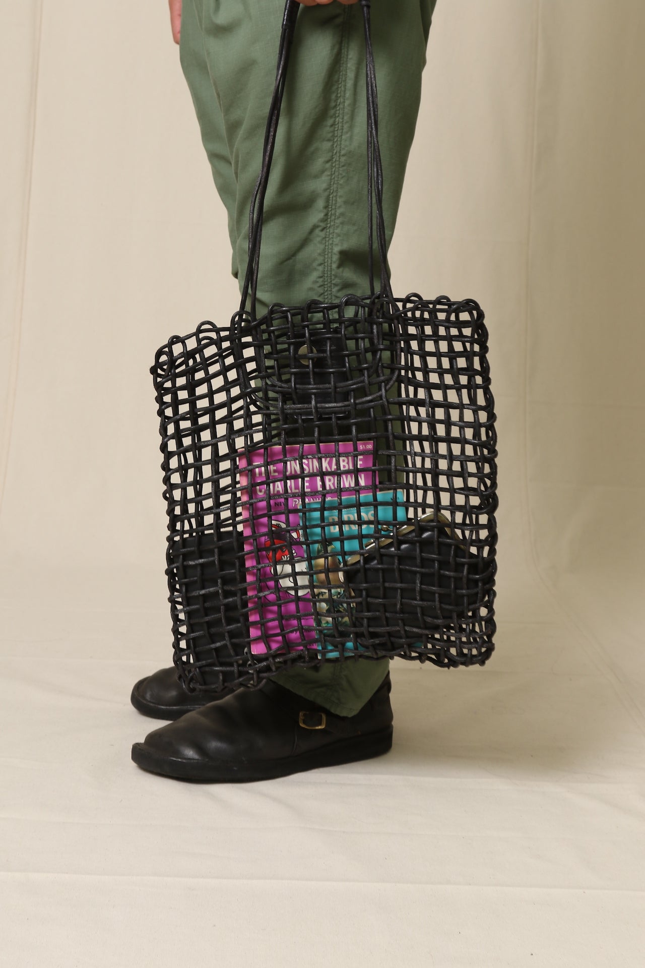 ROUND LACE FISHNET TOTE