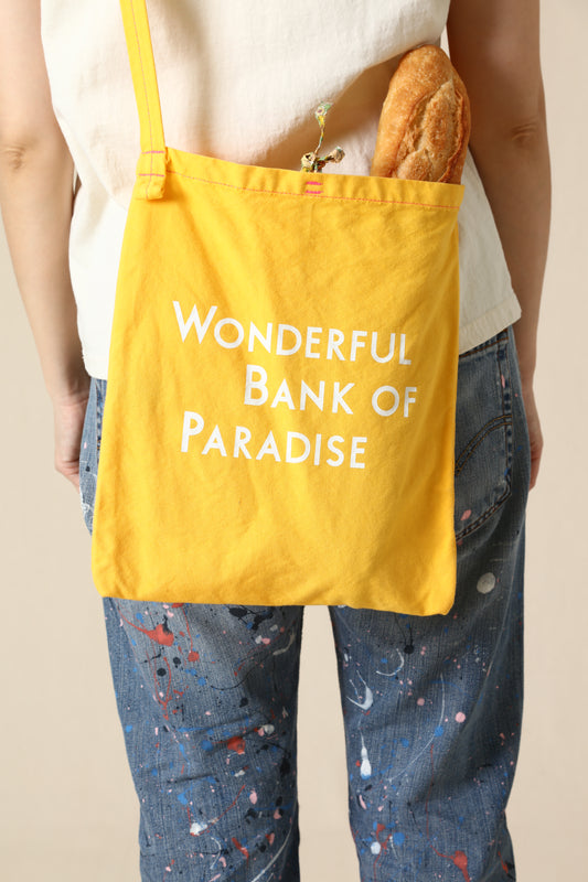 (a)BANK BAG (M)、(b)BANK BAG (S)