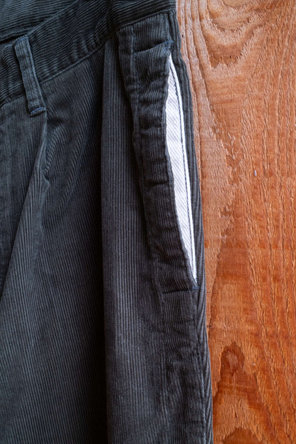 BIG SILHOUETTE PANTS