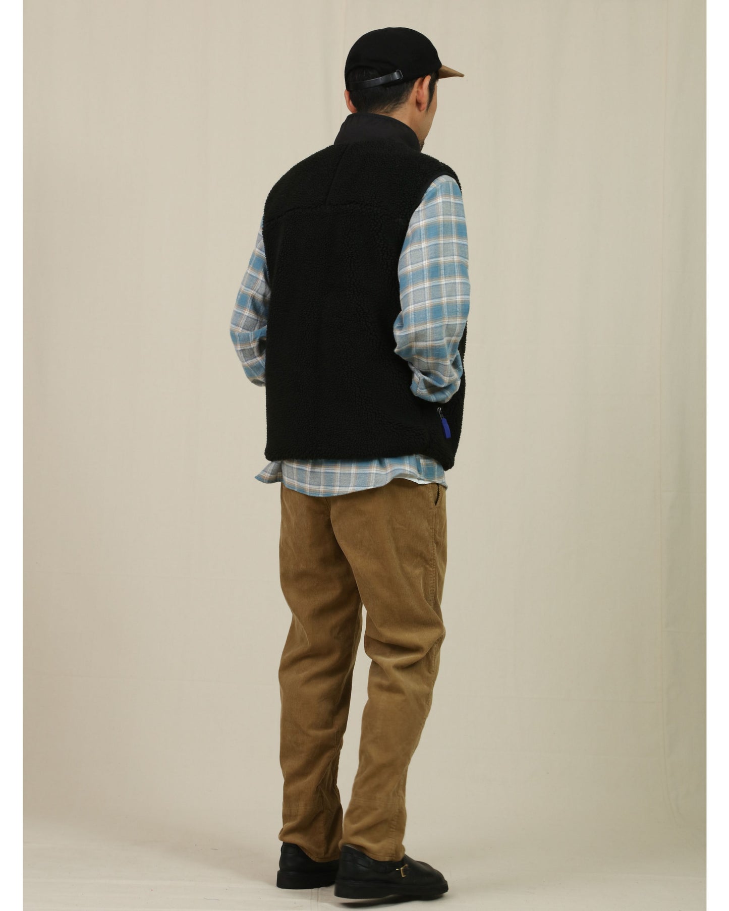 BOOTS CUT PANTS