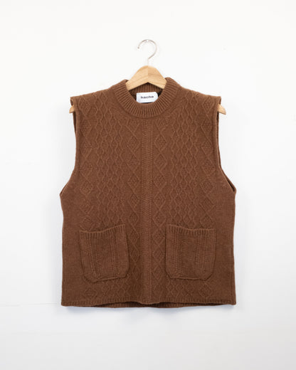hache / MANSEL VEST