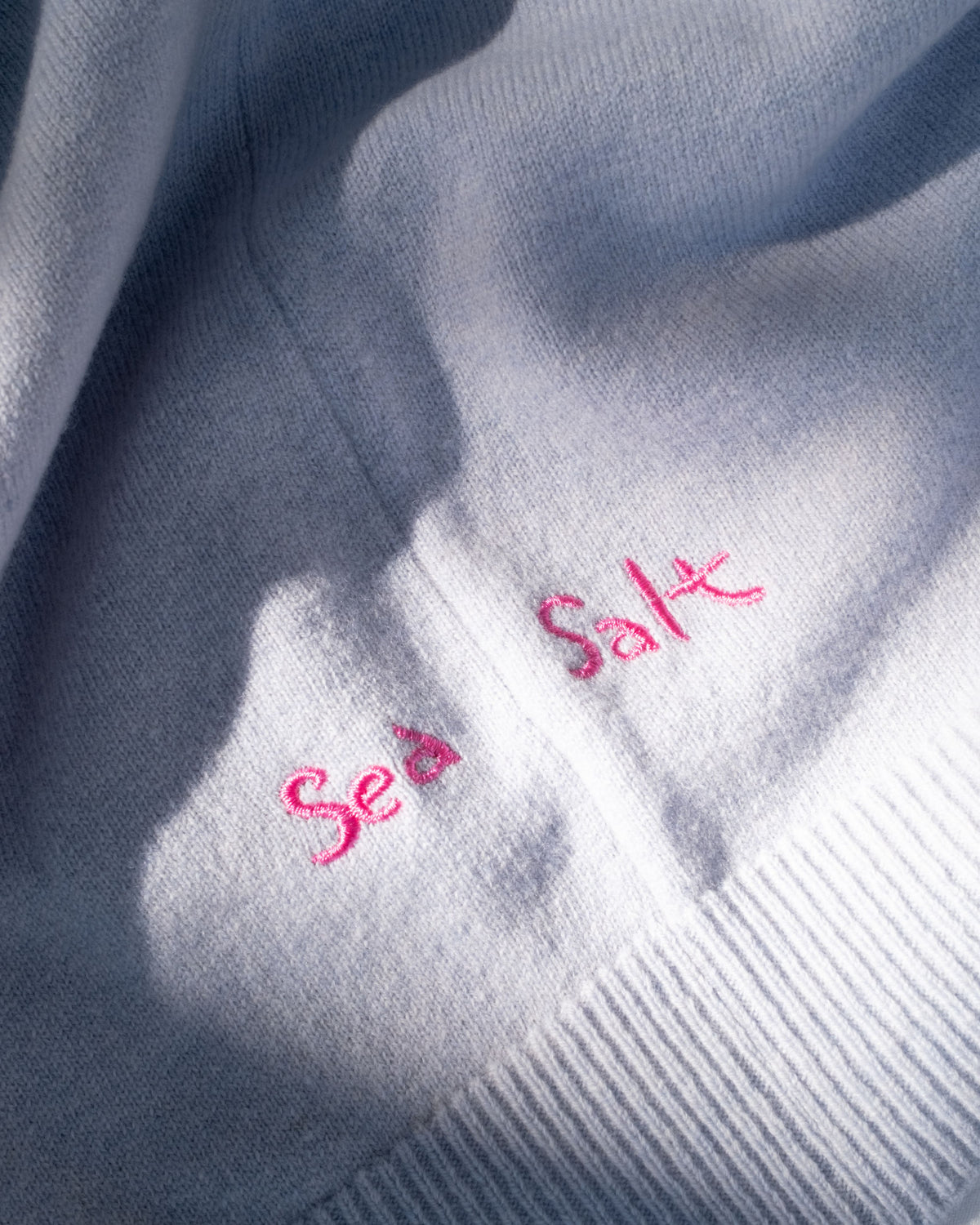 TURTLE NECK SWEATER / P43