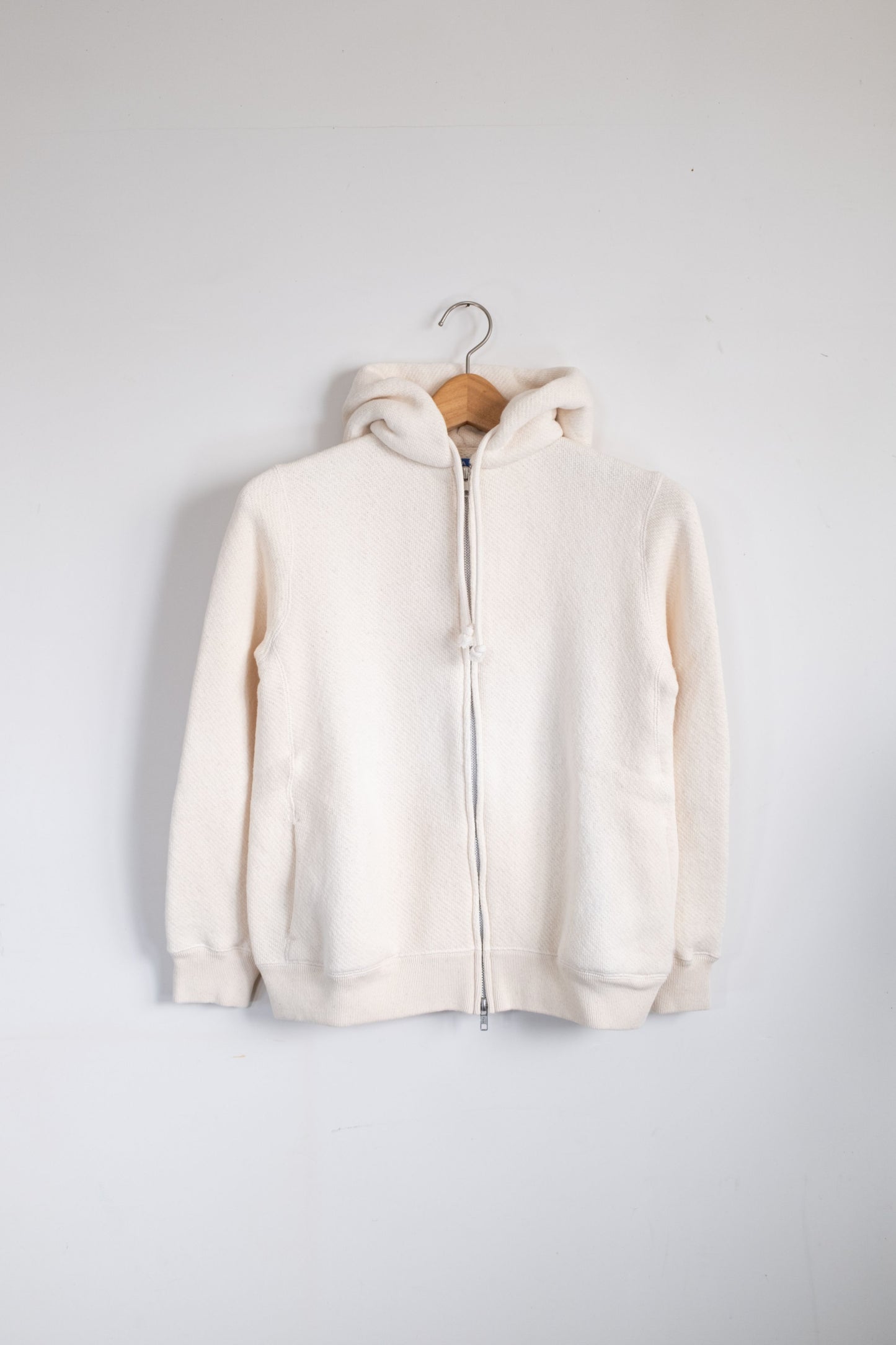 吊り編みパーカ