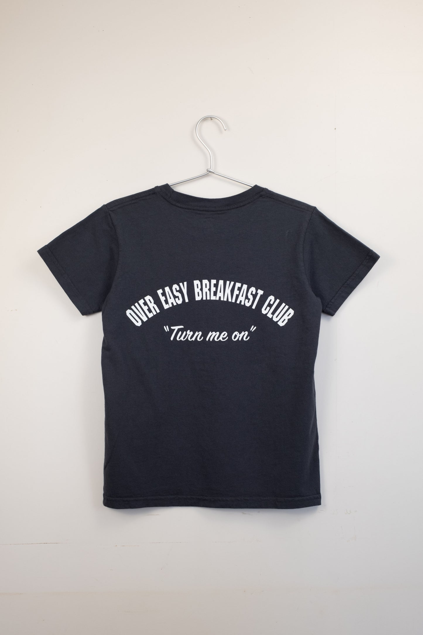 SHORT SLEEVE T-SHIRT/OVER EASY BREAKFAST CLUB