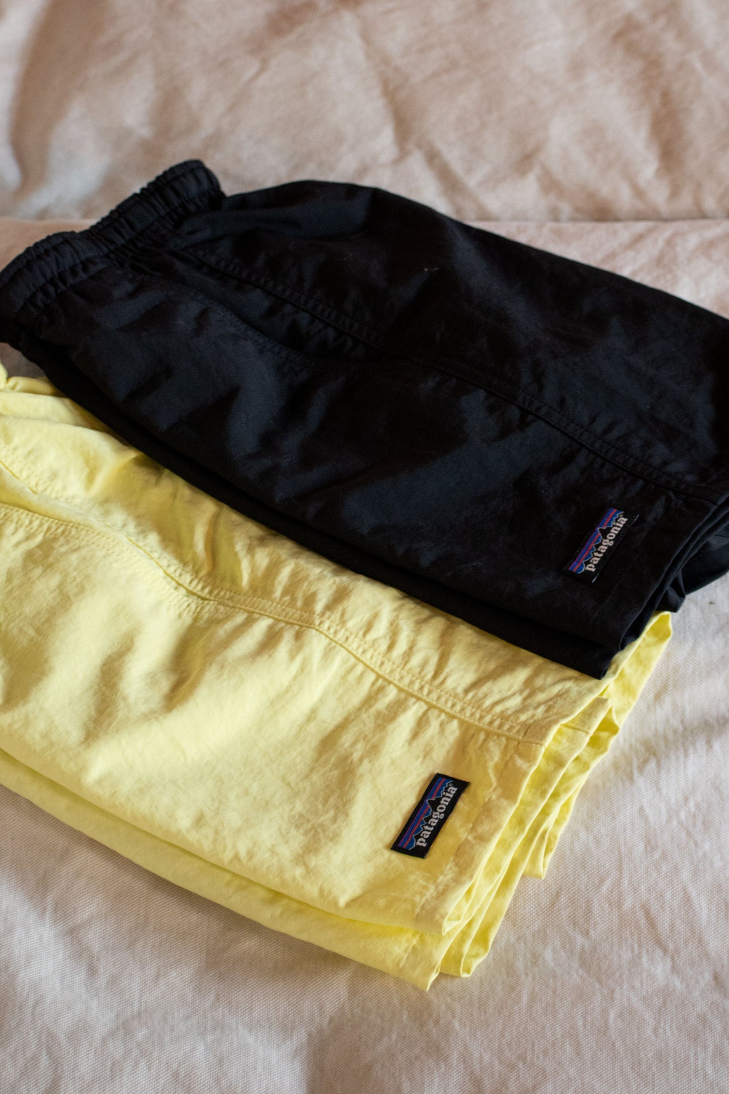 (a) Women's Baggies Shorts (b)Men's Outdoor Everyday Shorts